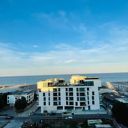 Summerland Tower Διαμέρισμα *